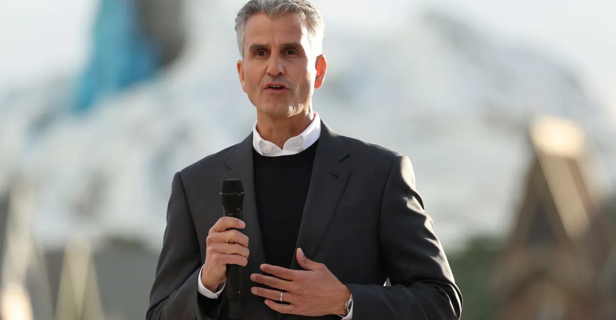 ディズニー新CEO、就任1週間でFCCに「言論の自由」で反論