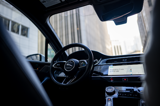 ウェイモが「高速道路」解禁。自動運転タクシーが描く移動のOS